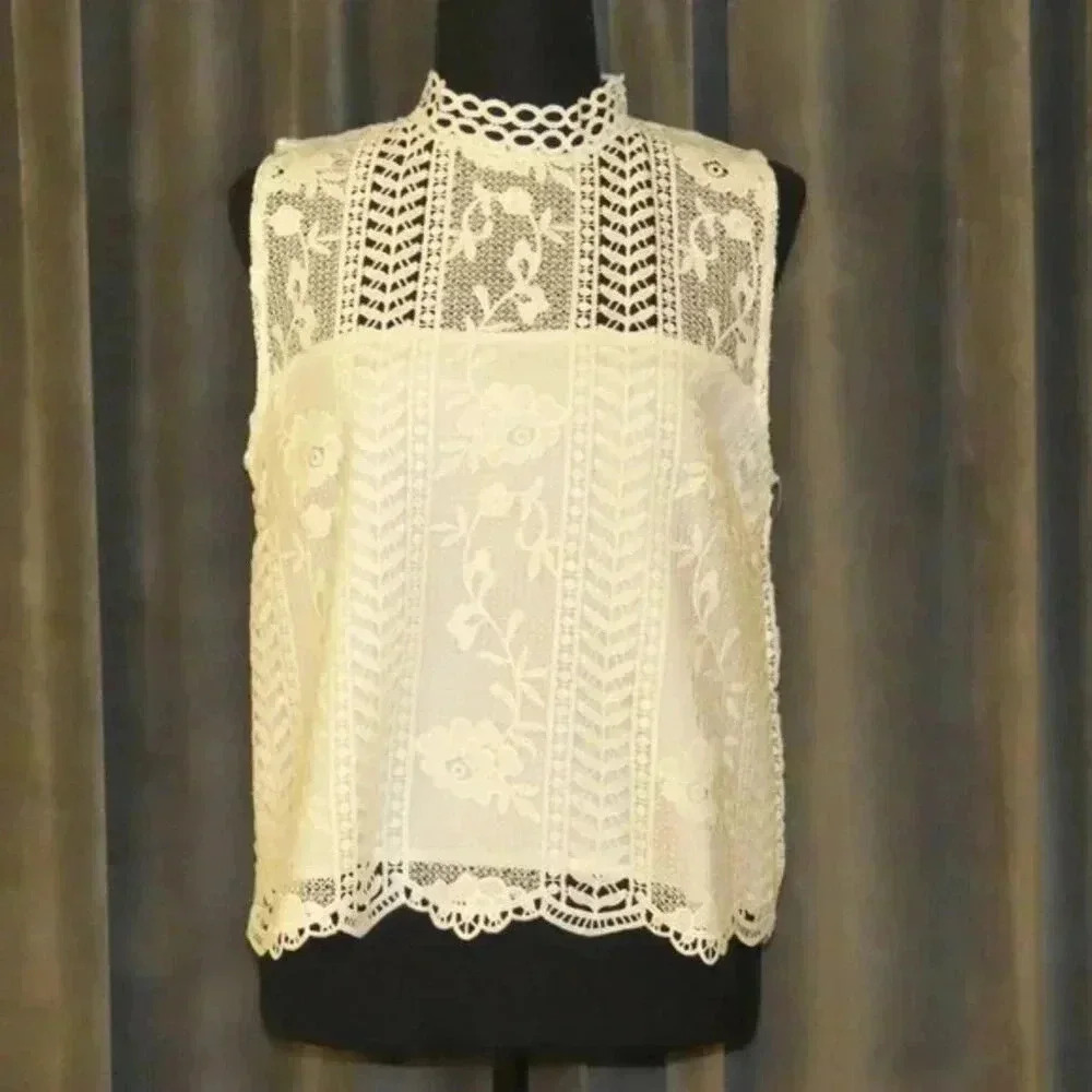 BB Dakota Womens White Lace Sleeveless Top Size M NWT